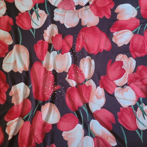 3x plus size floral blouse with embellishments - Picture 2 of 2